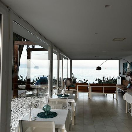 B&B Do'Mmilio โครโตเน ภายนอก รูปภาพ